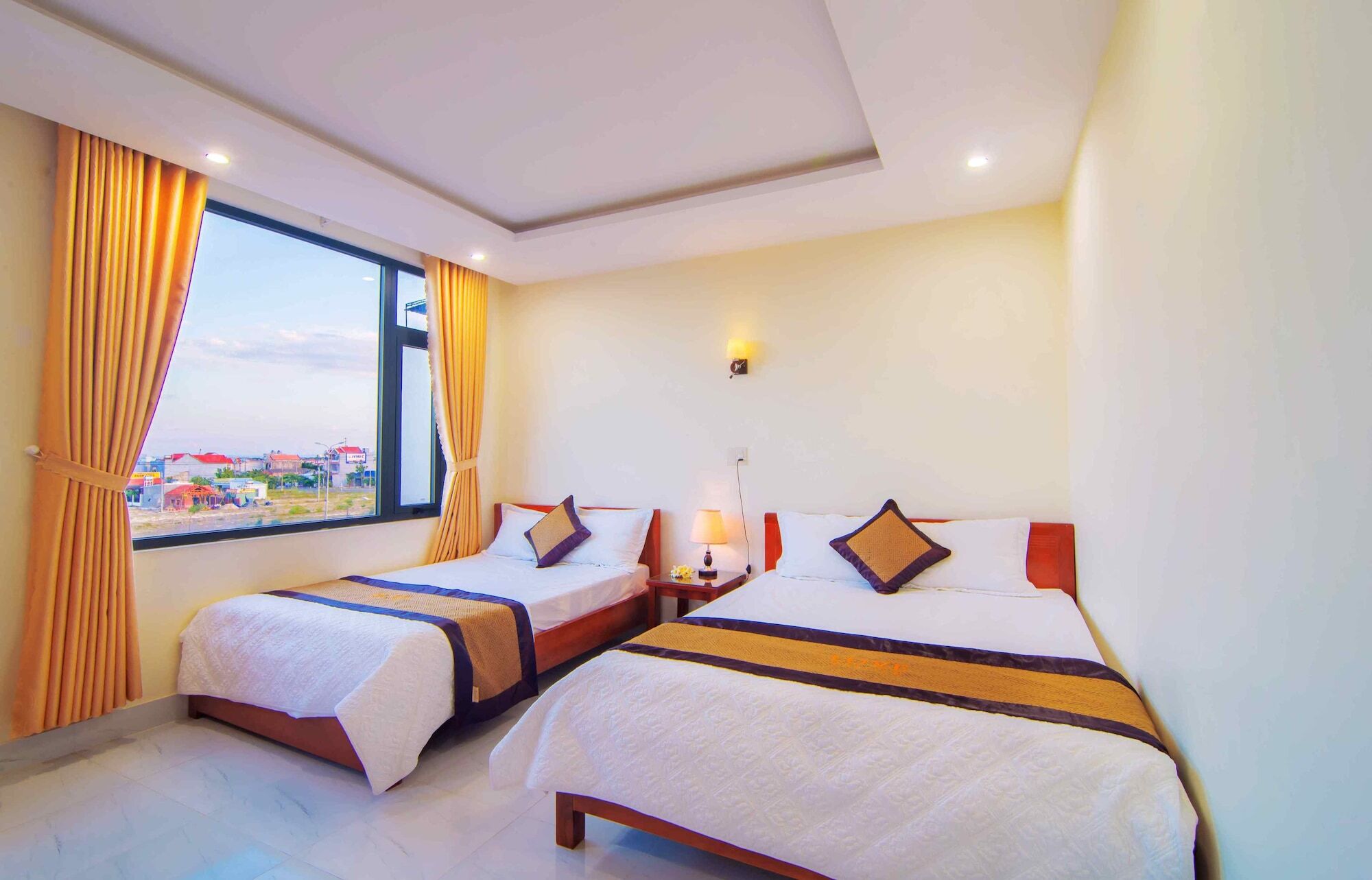 Luxe Hotel 응우하인선군 외부 사진